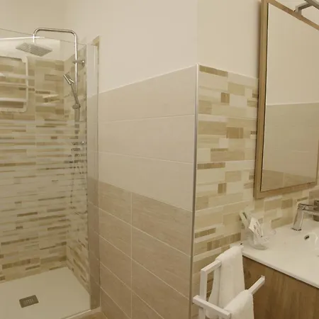 فندق مبيت وإفطار La Colonna 3*