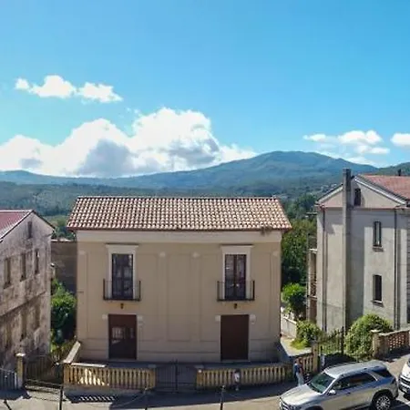 La Colonna 住宿加早餐酒店 3*